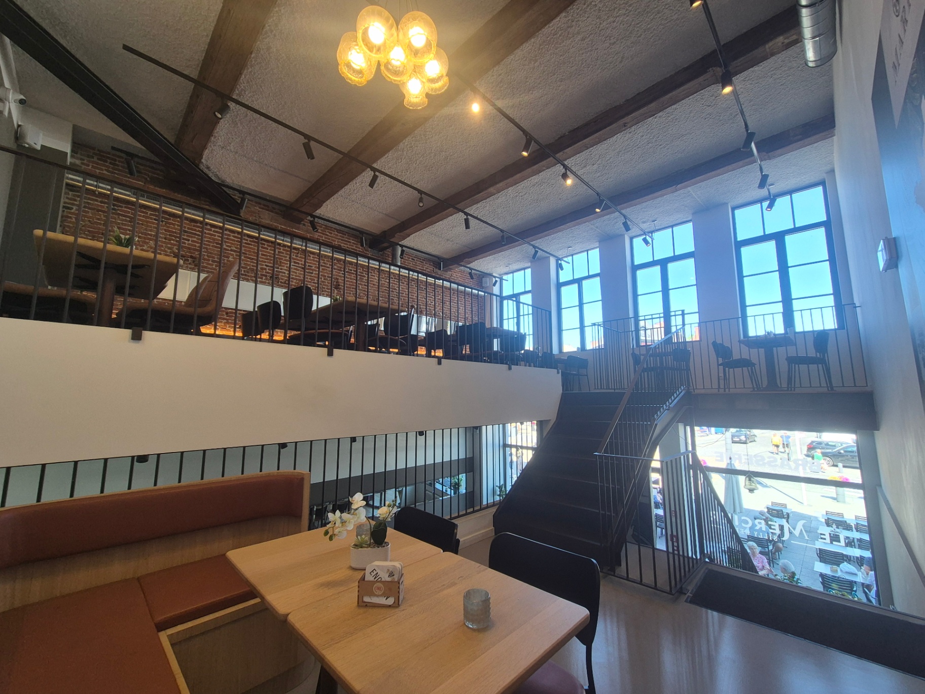 Mezzanine et volumes cathédrale de la brasserie